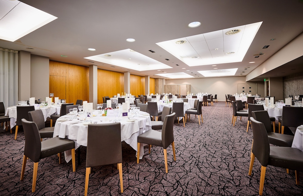 Stirling Court Hotel 57/63