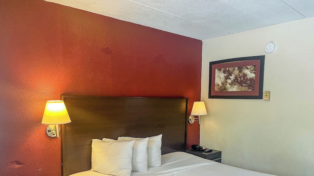 Motel 6 Atlanta Smyrna / Ballpark 40/60