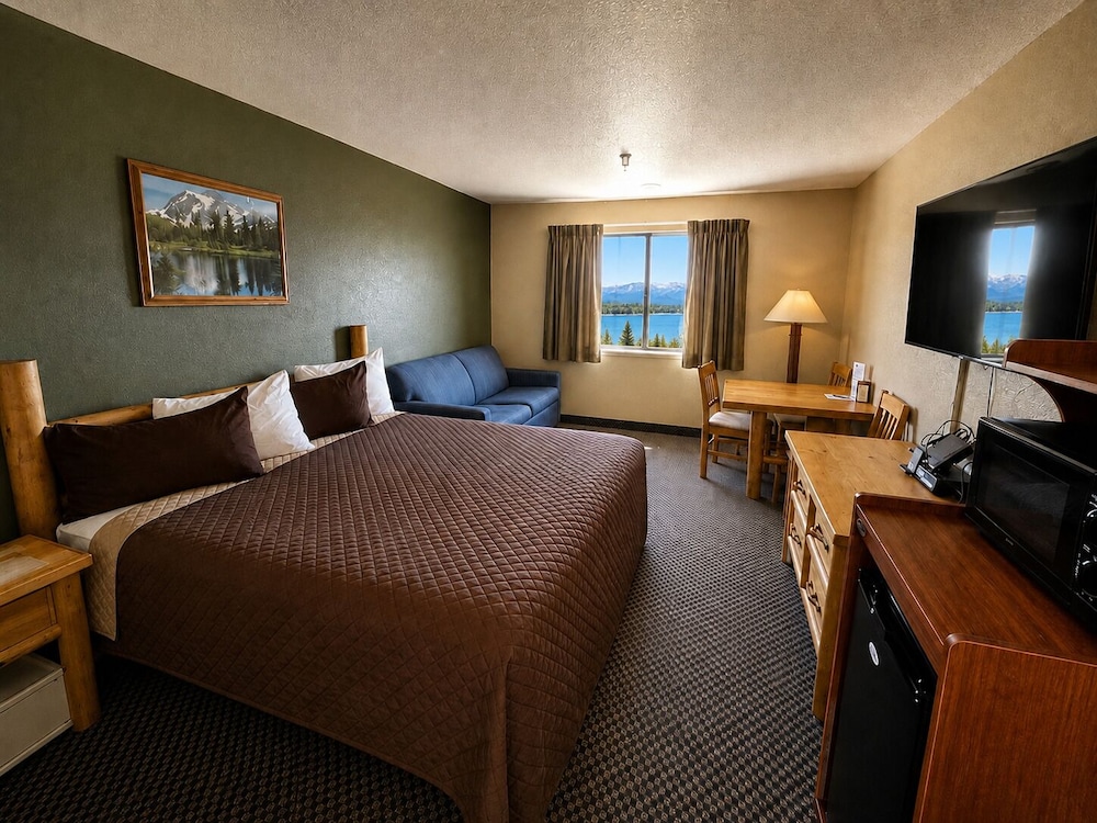 Topaz Lodge 17/58
