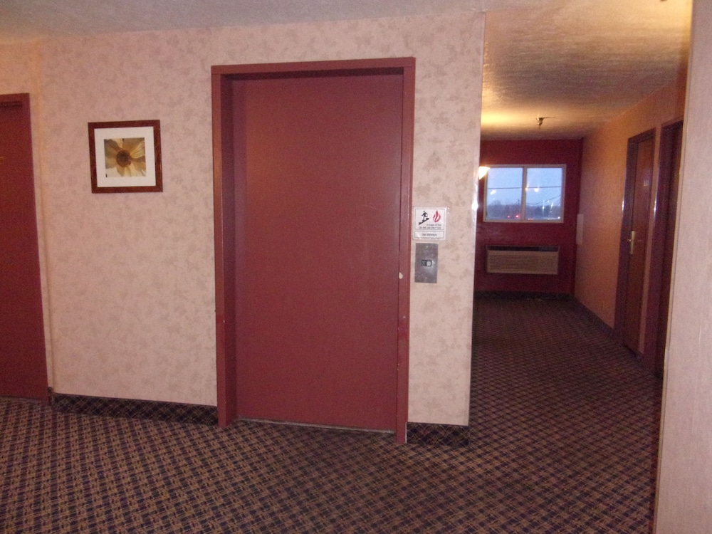 Econo Lodge Kent - Akron West 12/37