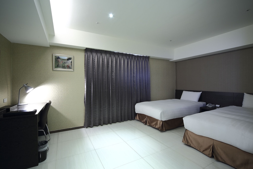 Nest Hotel 9/45