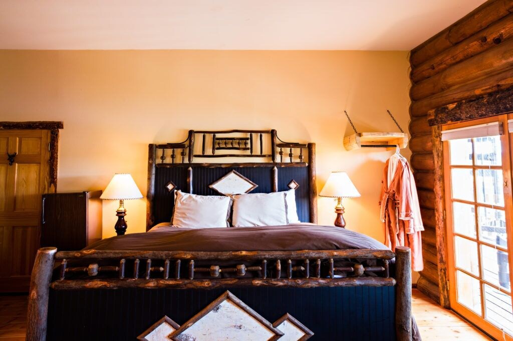 Lodge, 1 King and 1 Single Beds