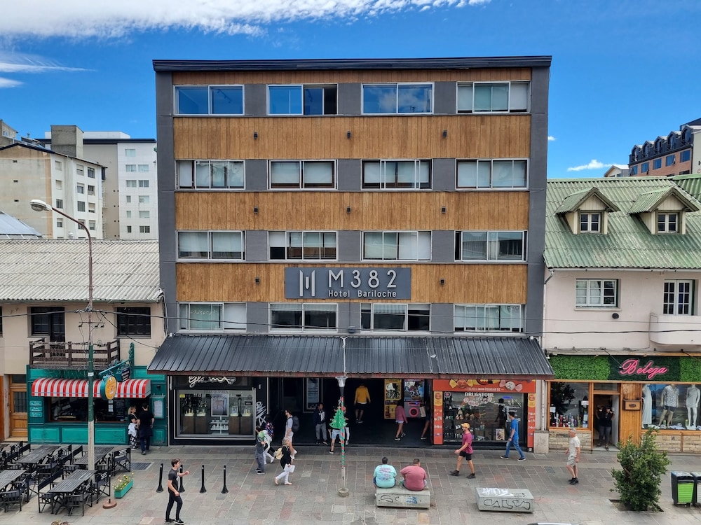 M382 Hotel Bariloche 4/51