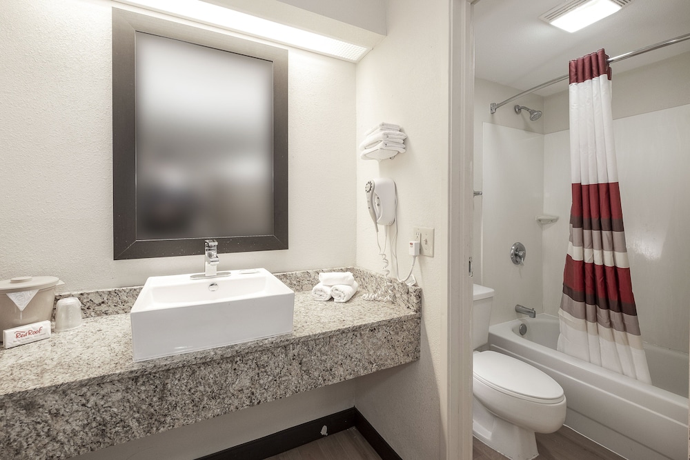 Travelodge by Wyndham Peoria 23/52