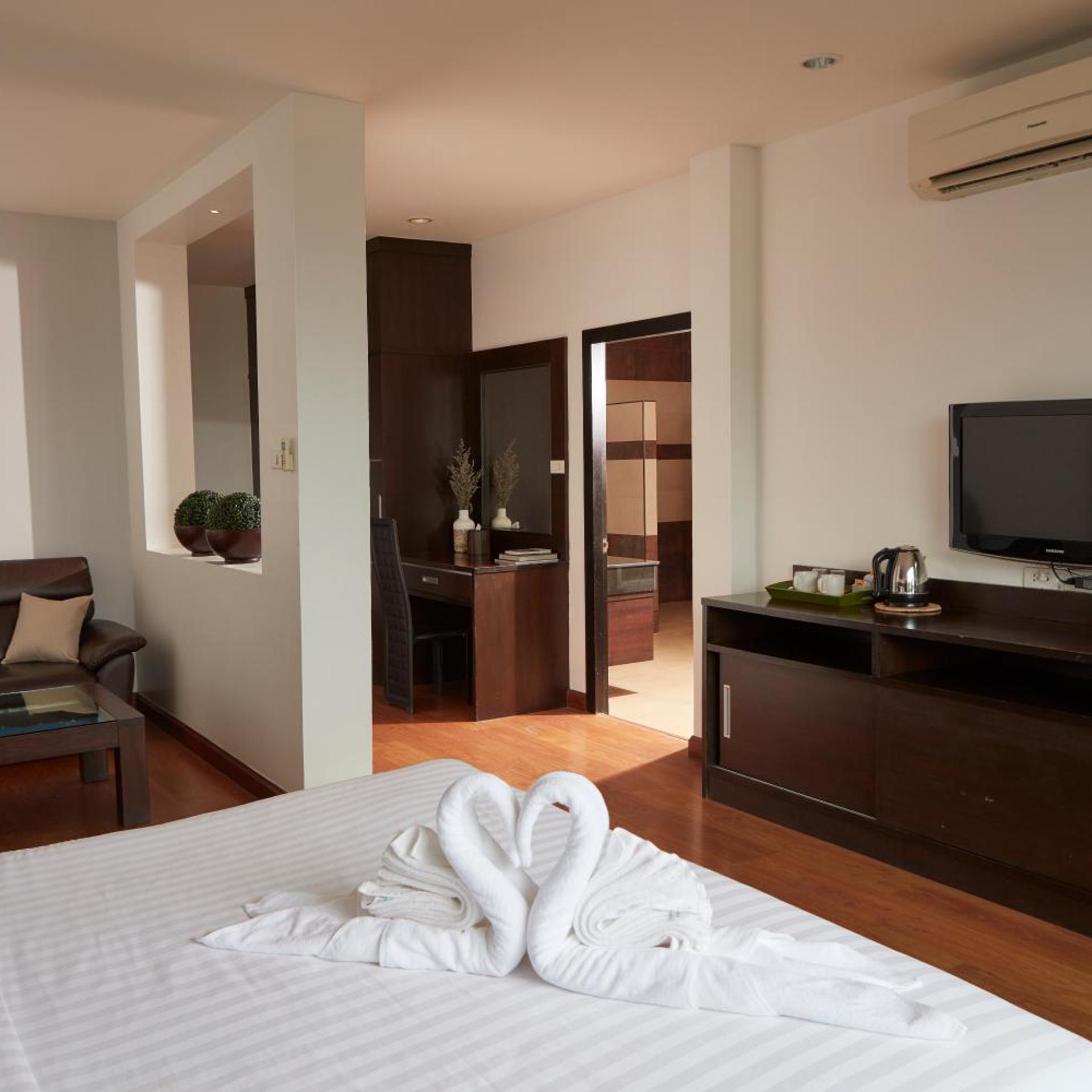 Suite, Hot Tub