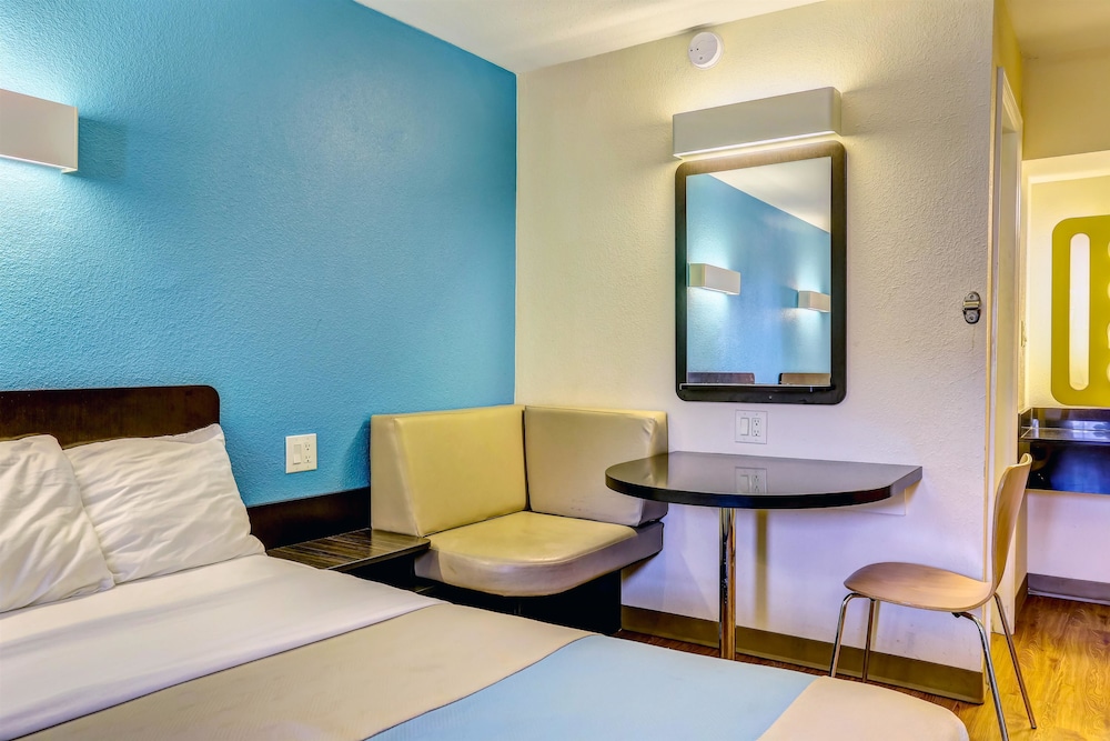Motel6 Dickson, TN 20/59