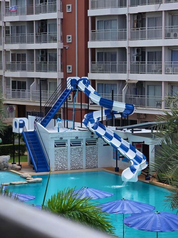 Grandblue Resort 61/70