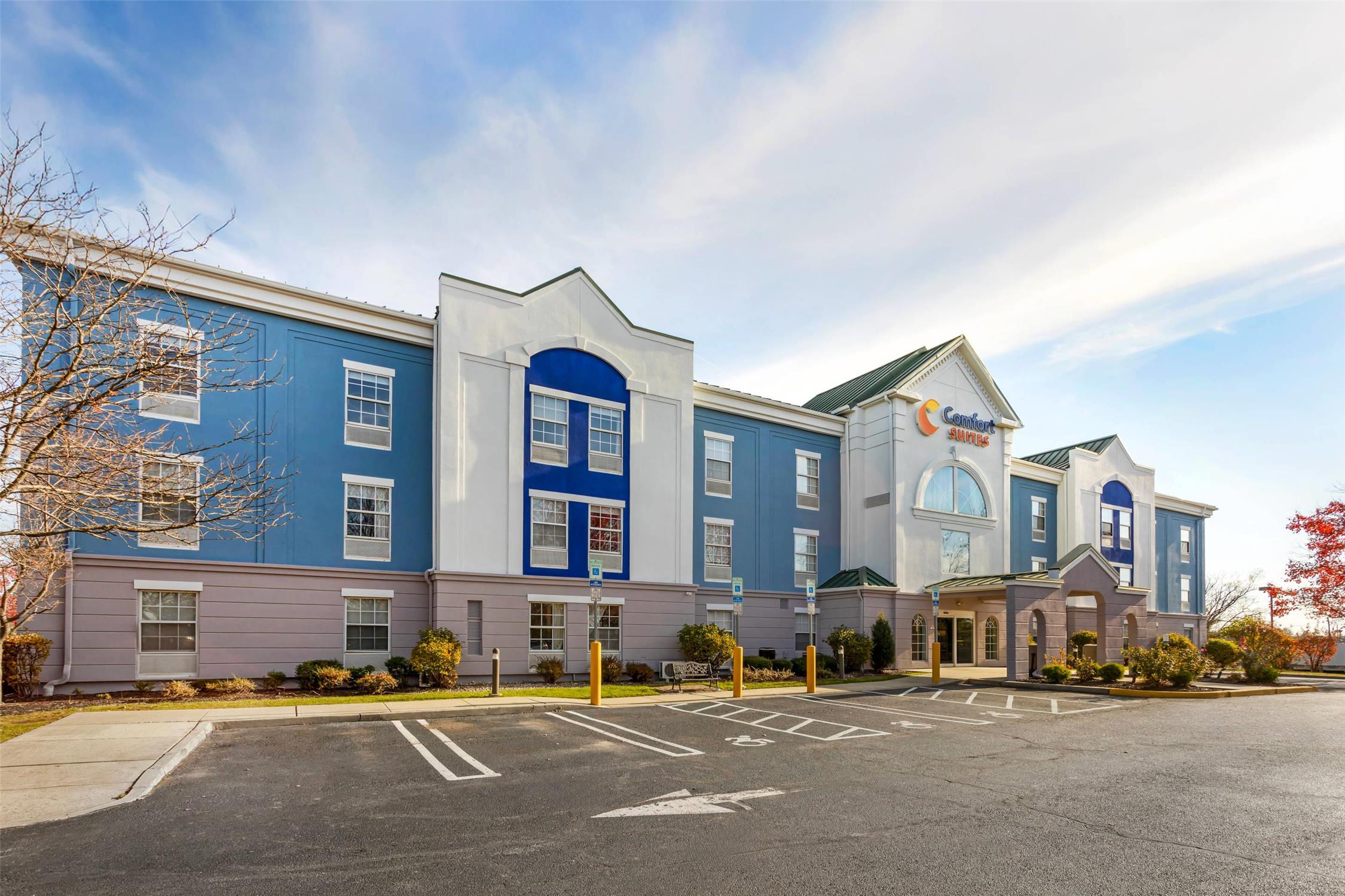 Comfort Suites East Brunswick - South River 35/35