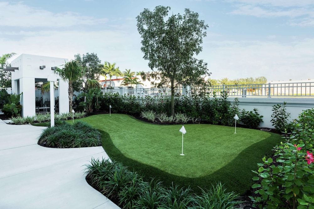 Hilton Garden Inn Miami Dolphin Mall 26/73