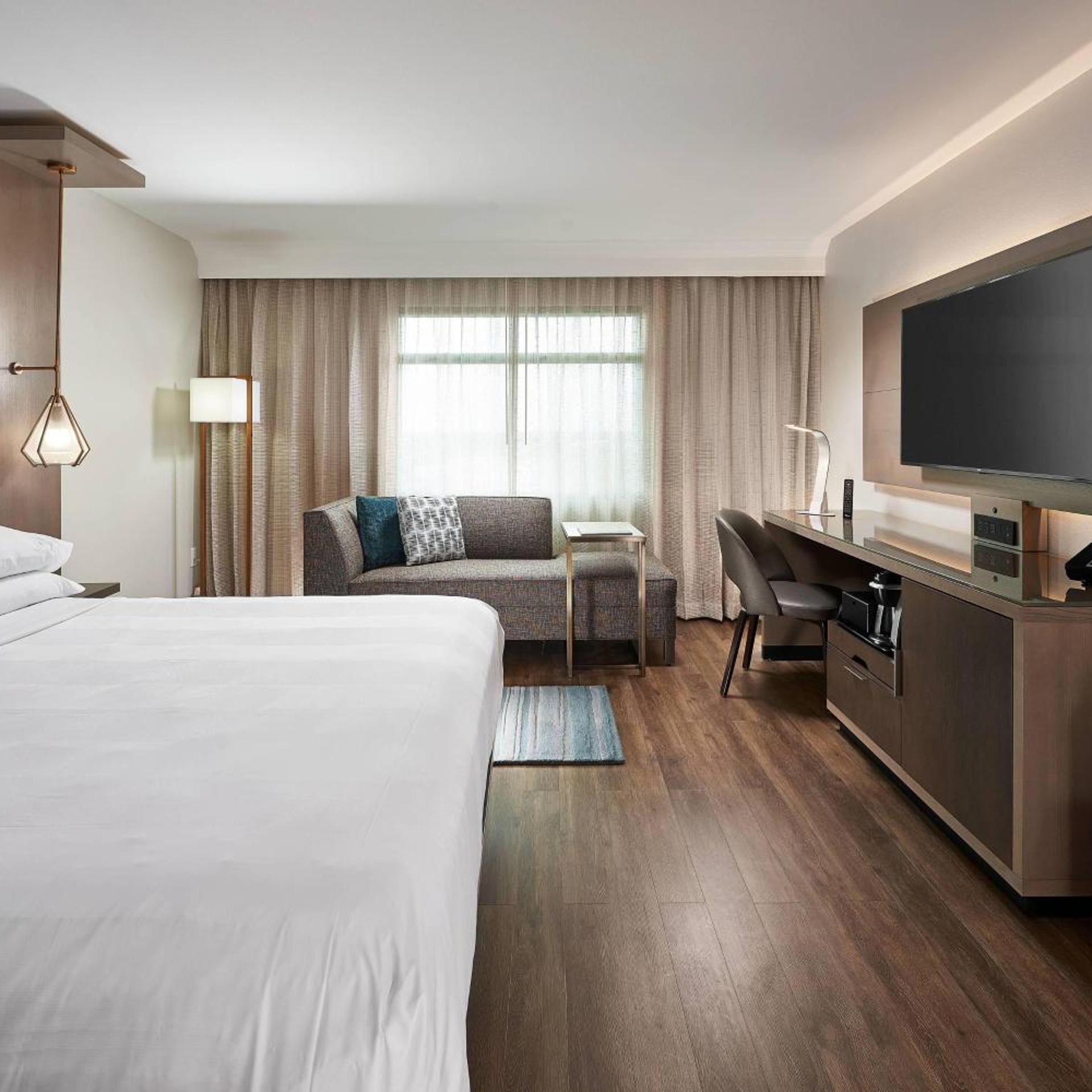 Room, King Bed, Concierge Level