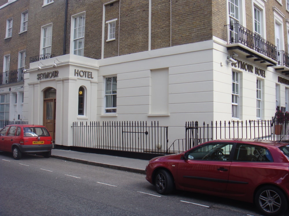 Seymour Hotel 37/42