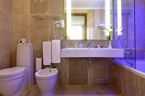 Room, Double or Twin Bed, Lateral Side Sea View