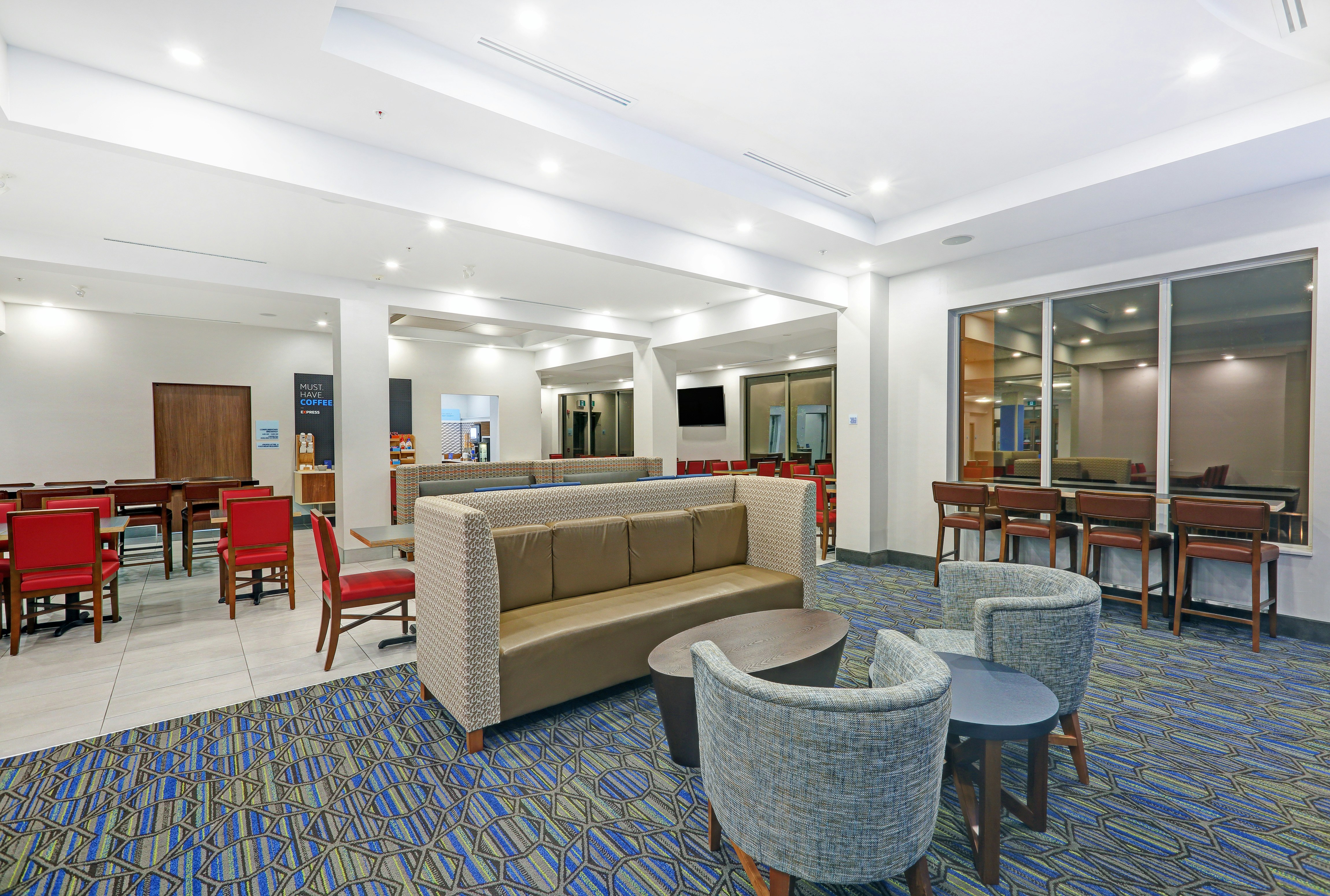 Holiday Inn Express Hotel Suites Woodstock South 41/67