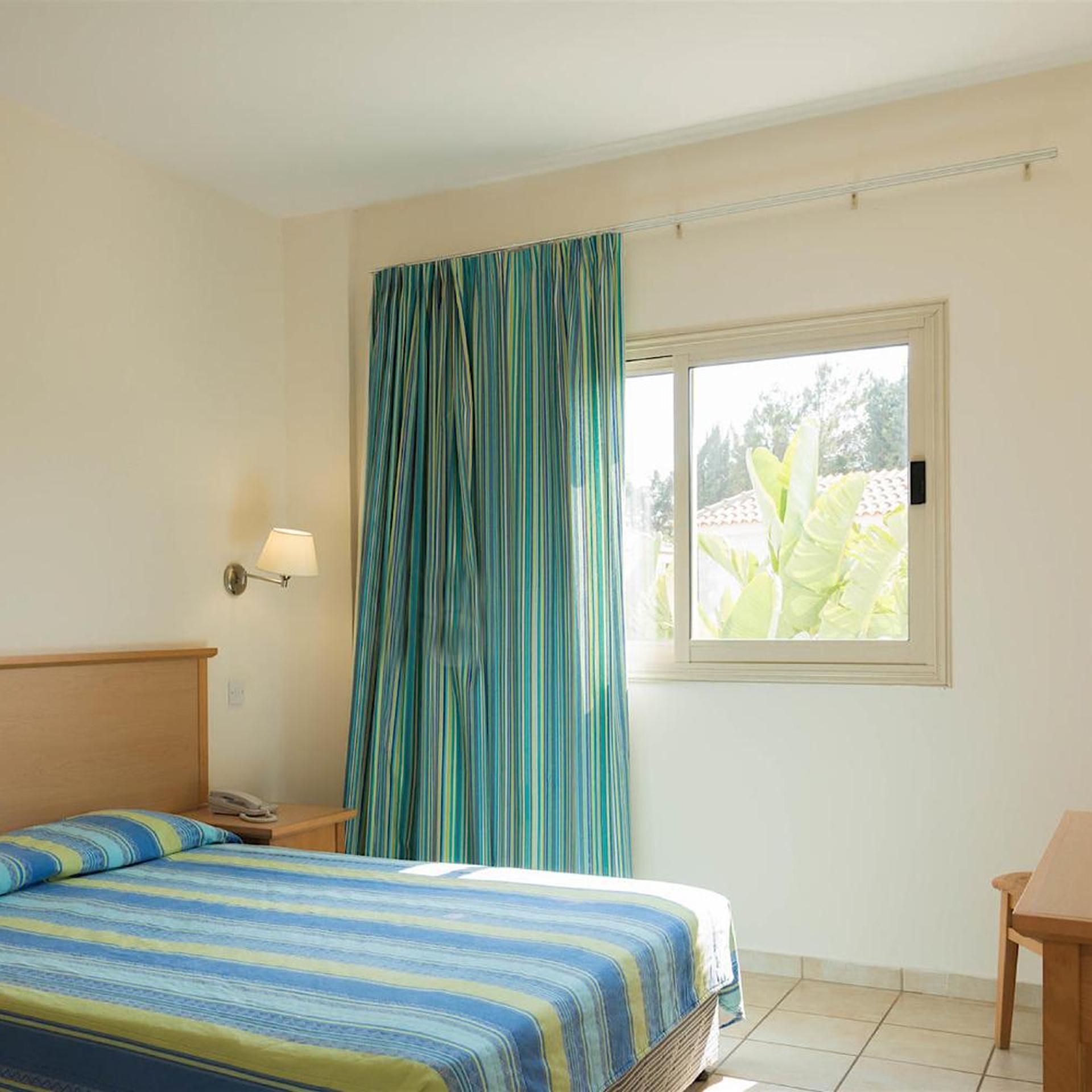 Superior, Suite, Inland View