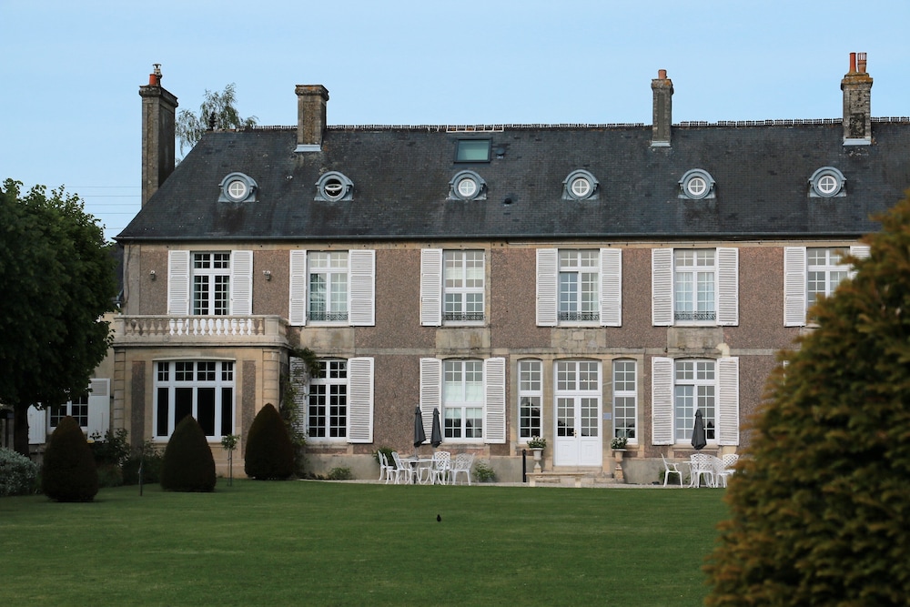 Domaine De Bayeux 6/69