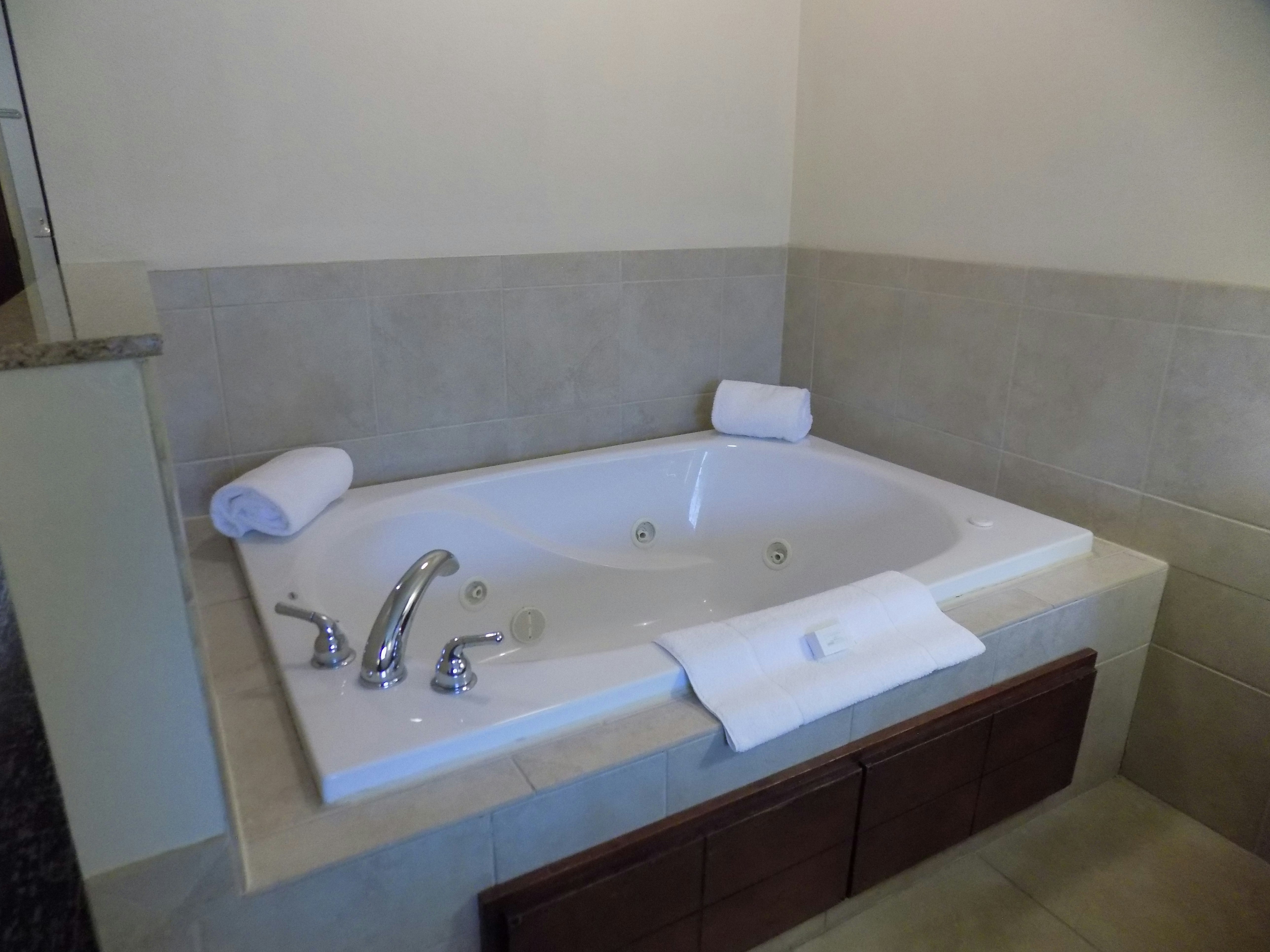 Cobblestone Hotel Suites Seward Ne 70/73