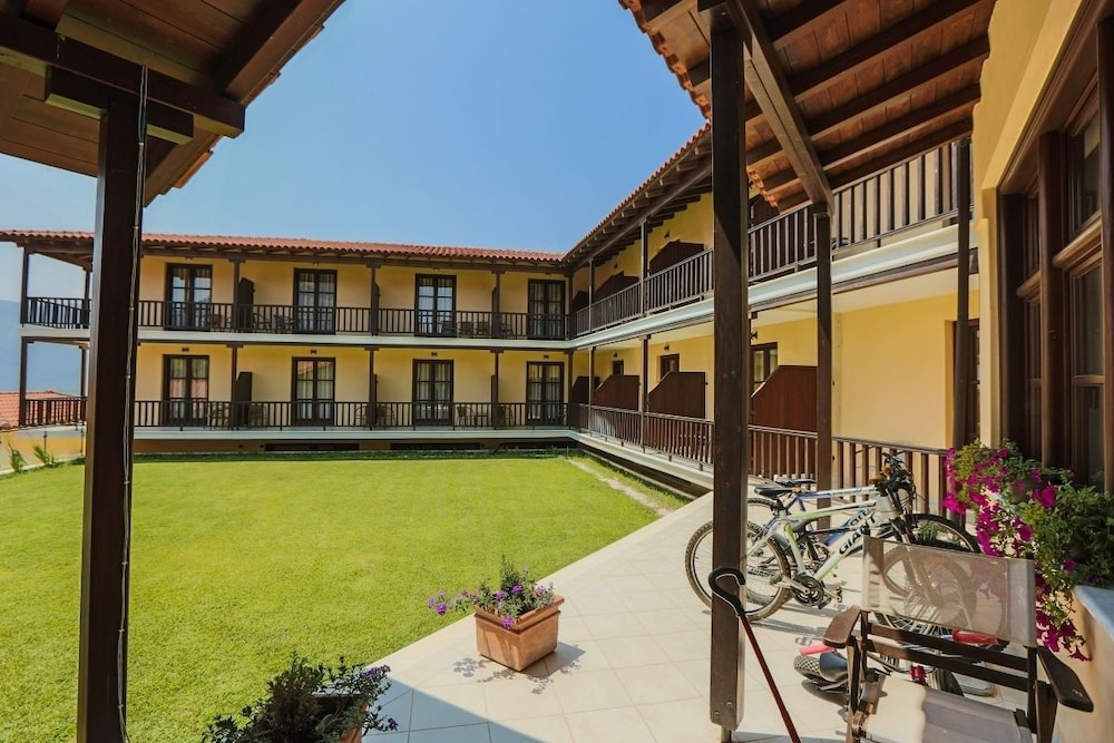 Meteora Hotel 46/50