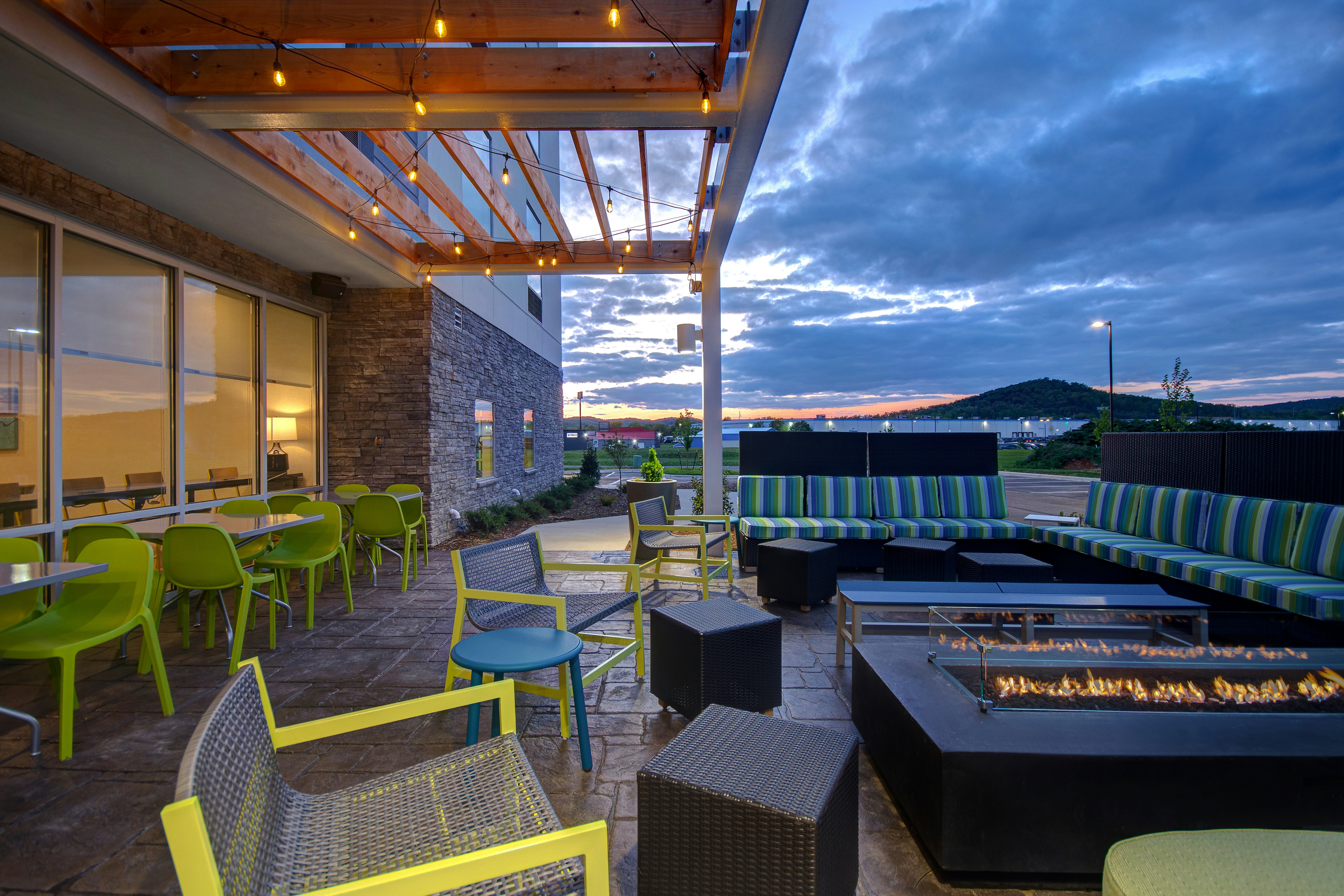 Home2 Suites by Hilton Shepherdsville Louisville South 16/25
