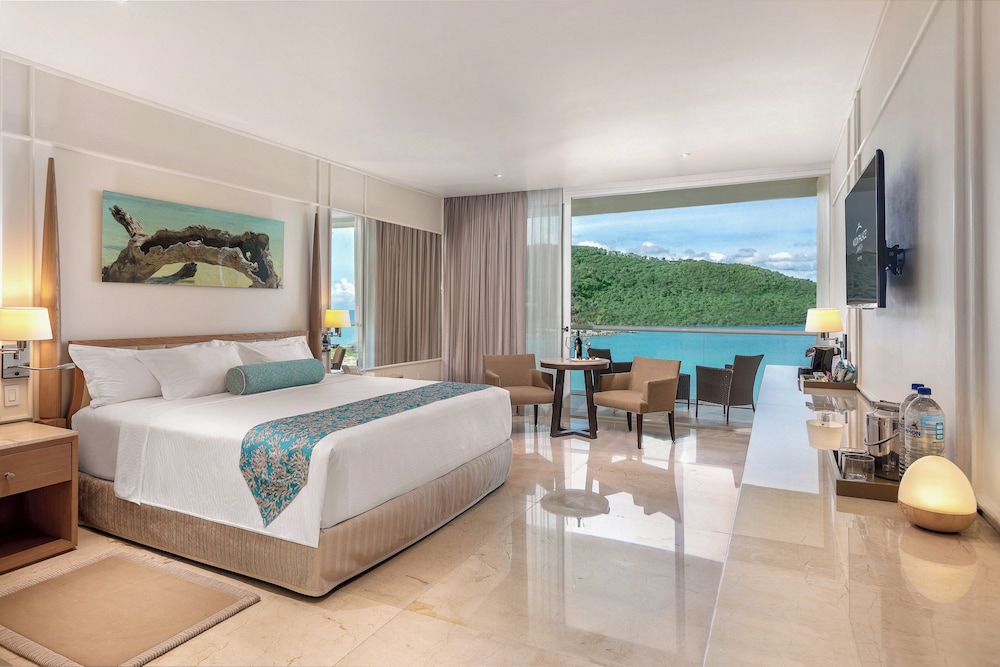 4 BEDROOMS, VILLA