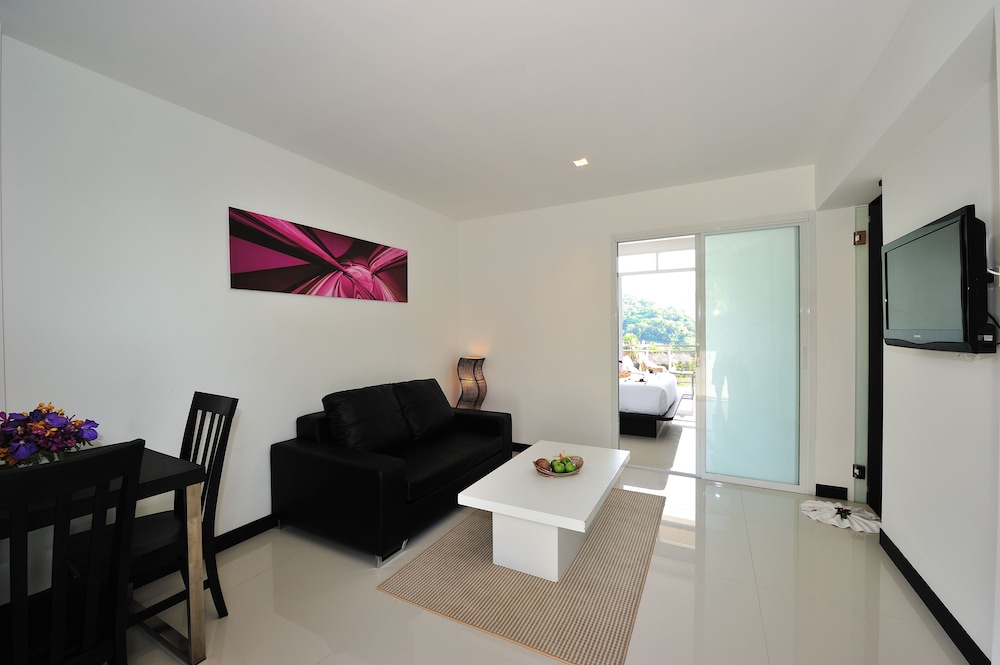 Lae Lay Suites 7/62