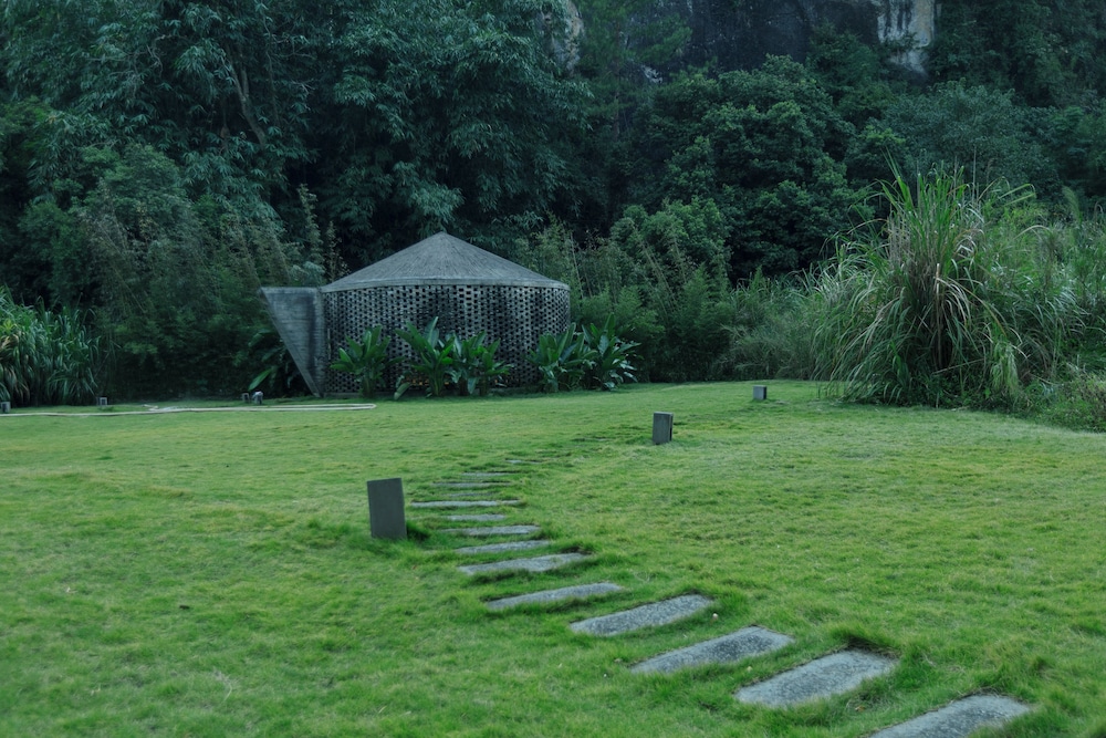 ALILA YANGSHUO 56/65