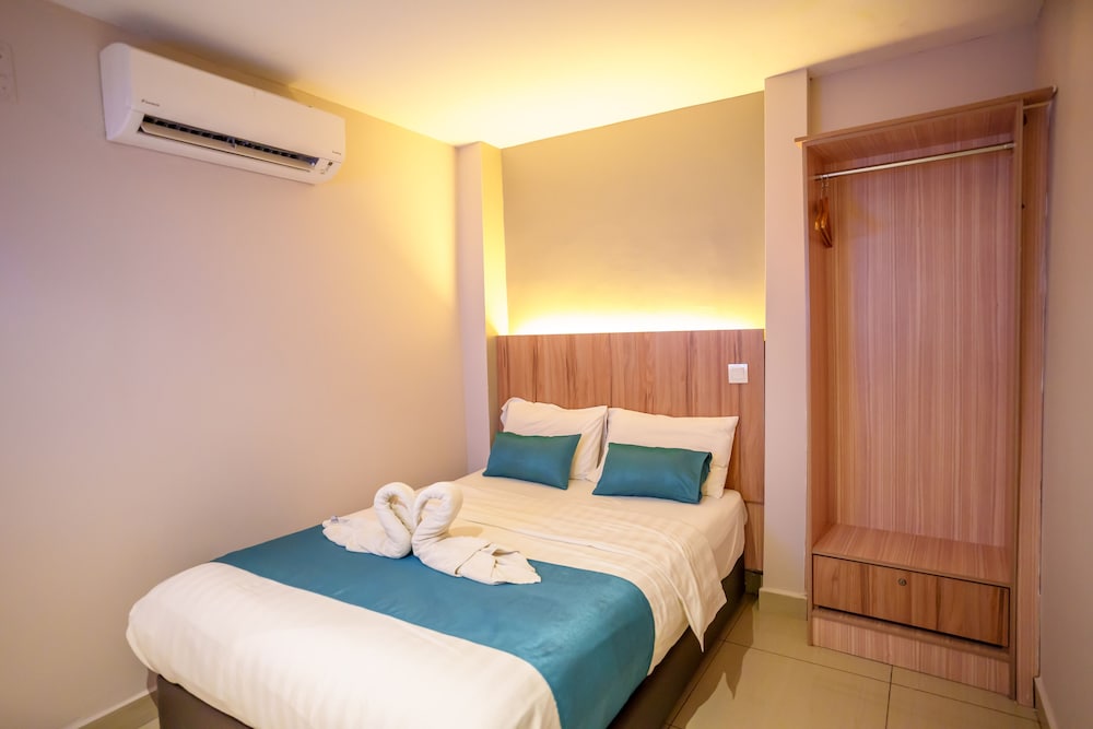 Alaxis Hotel 34/57