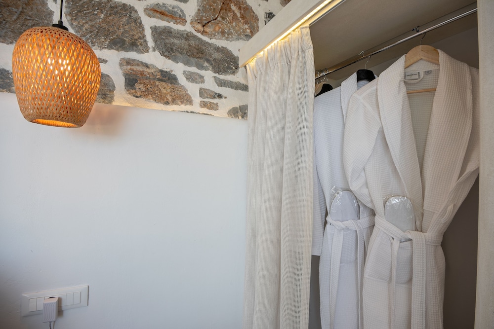 Adrakos Apartments 43/78