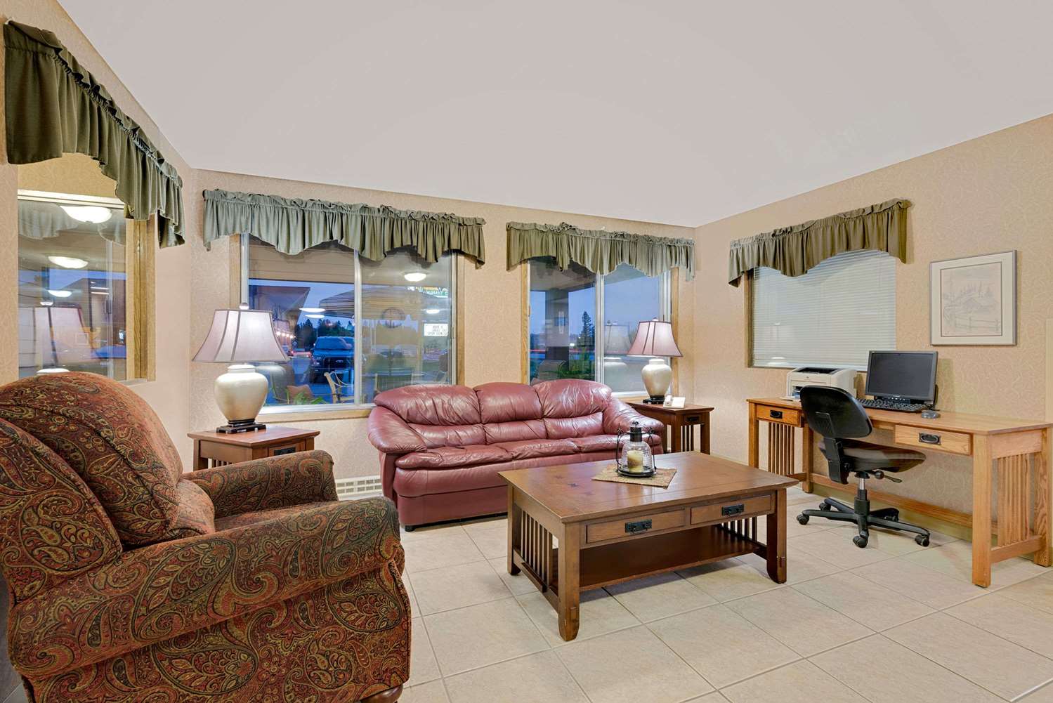 Days Inn by Wyndham International Falls 12/21