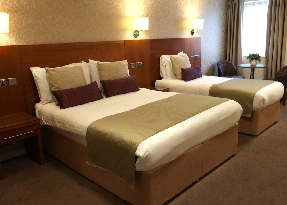 Golden Lion Hotel Stirling 10/50