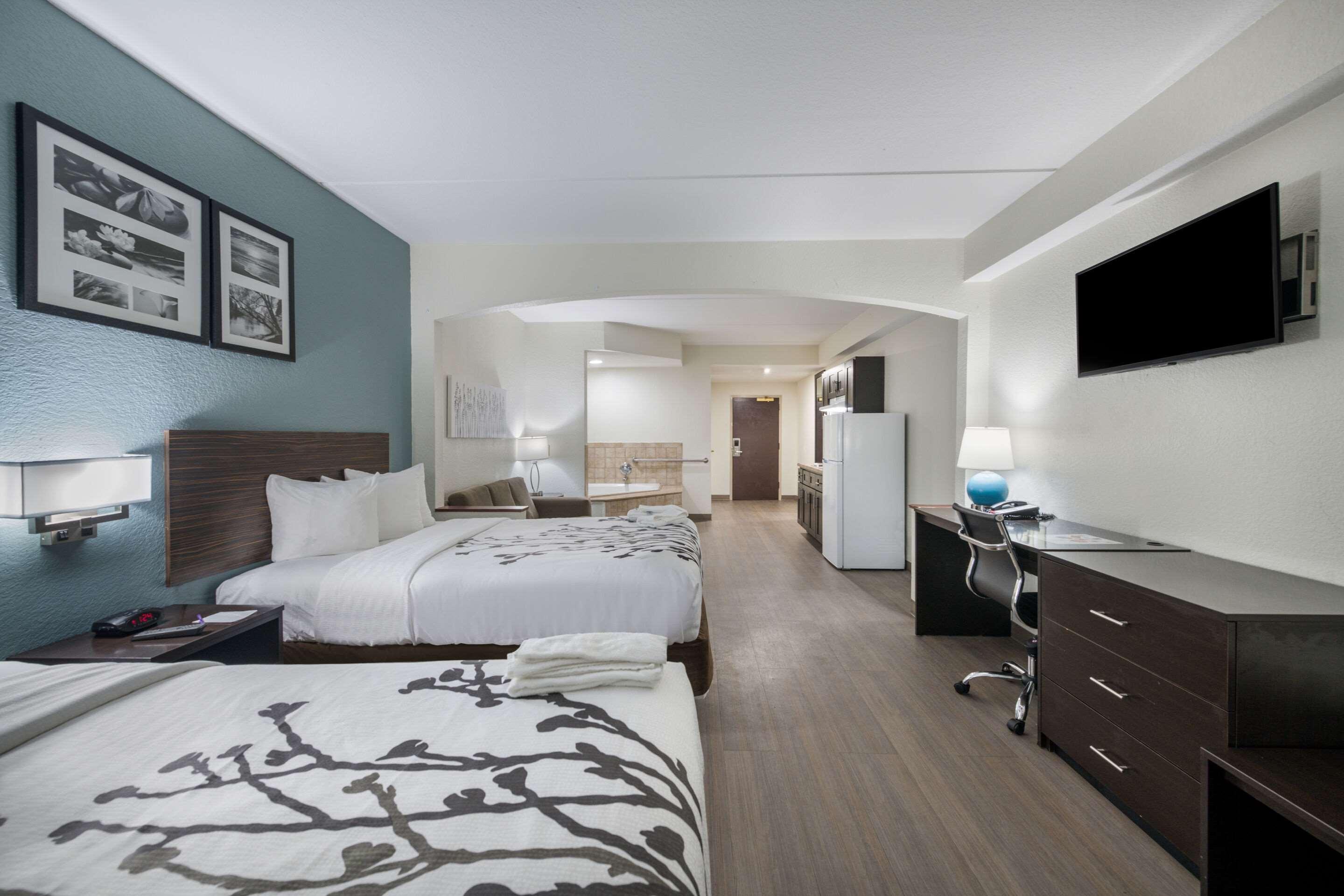 UPGRADE, SUITE, 2 QUEEN BEDS