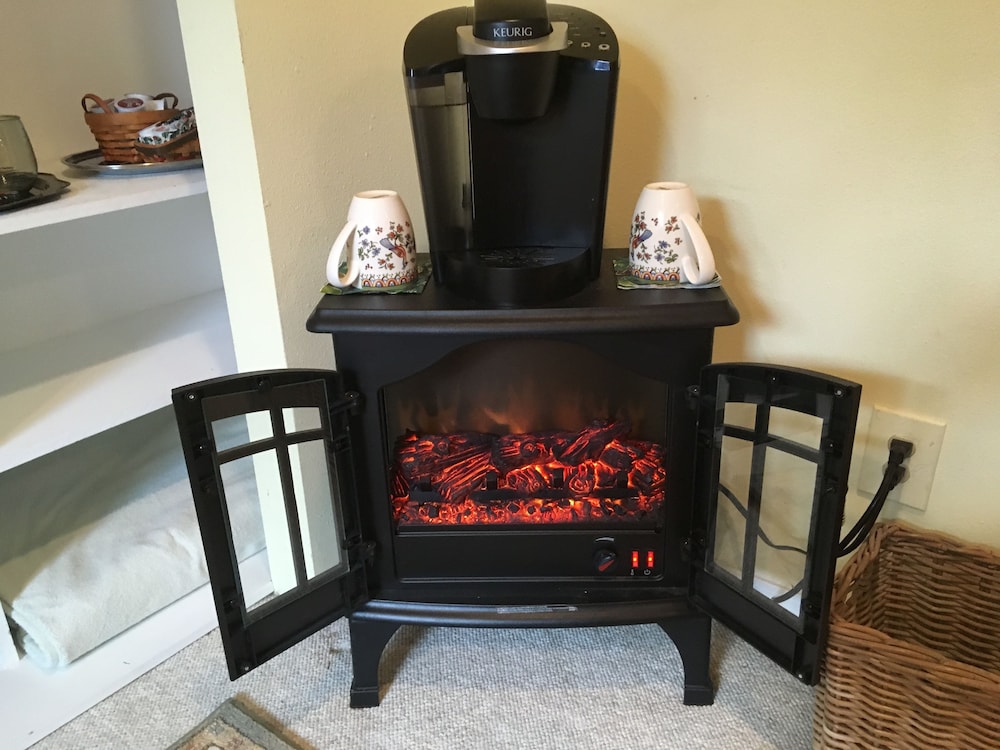 Cottage Lake Bed And Breakfast 10/50