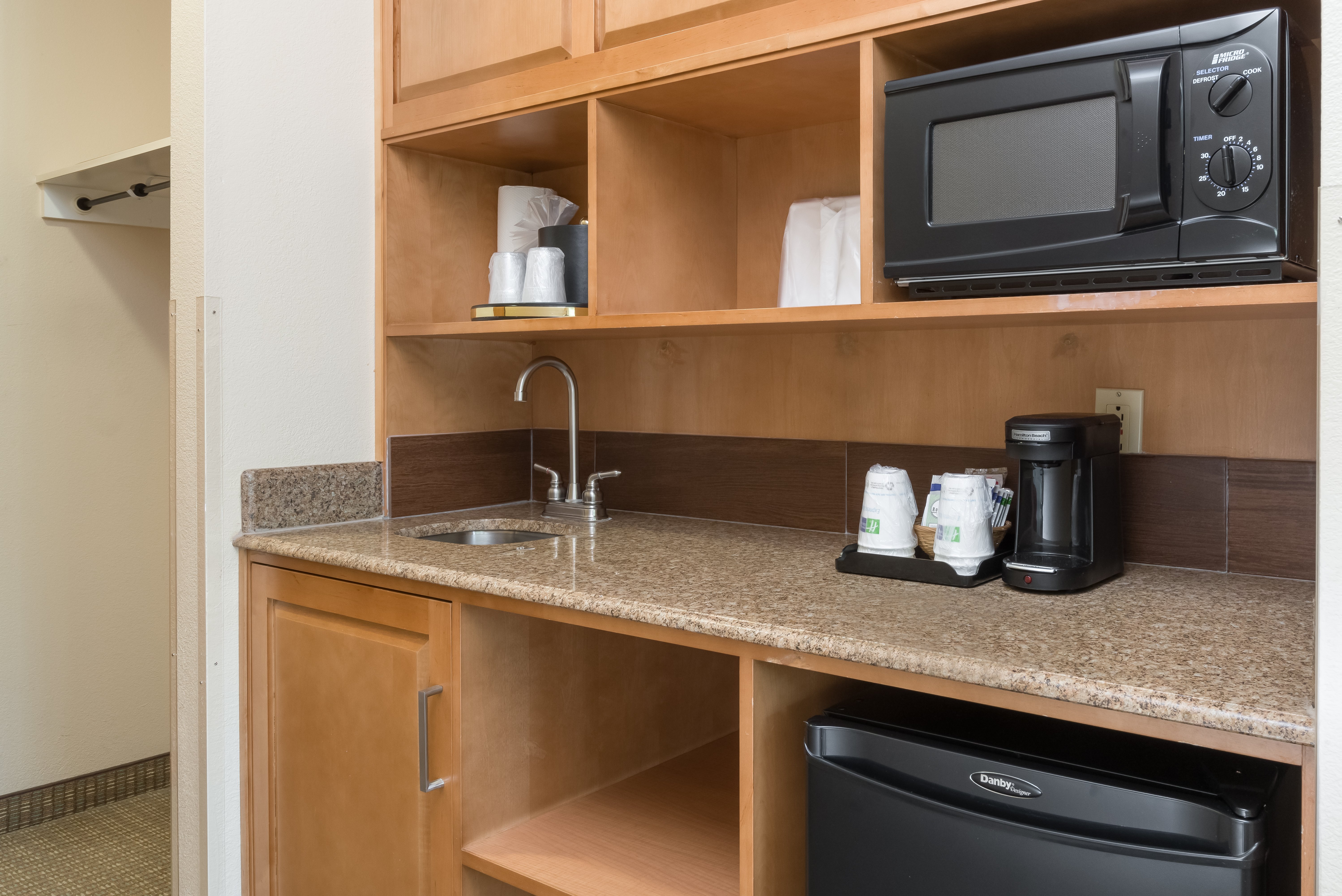Holiday Inn Express Hotel Suites Santa Clara Silicon Valley 75/75
