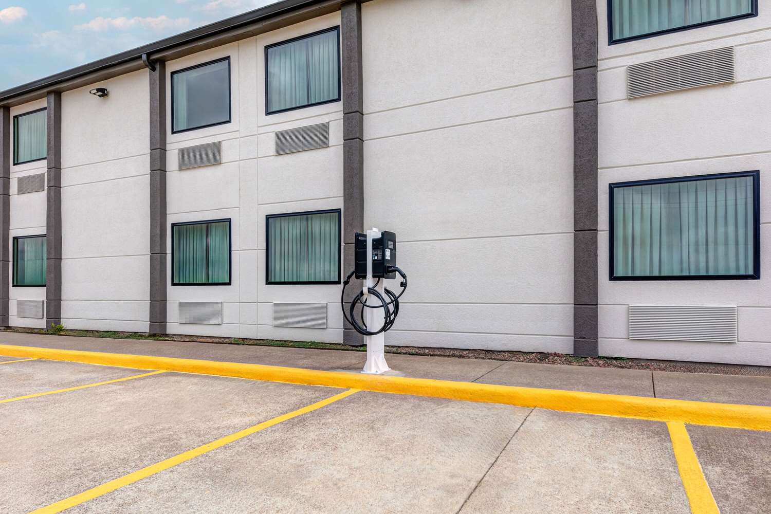 Super 8 by Wyndham Waxahachie TX 35/41