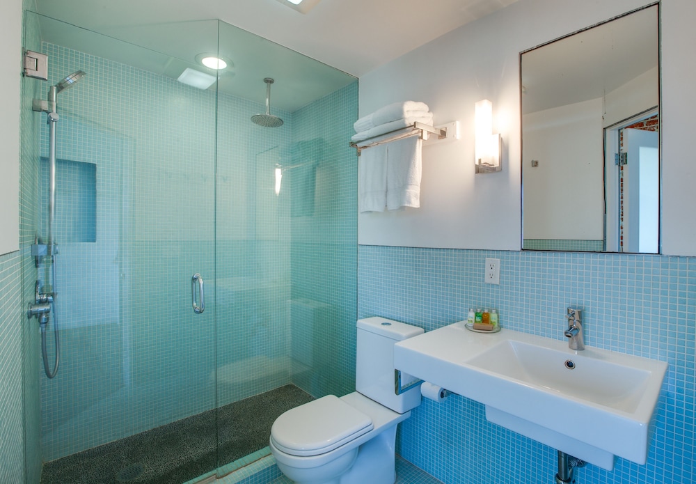 Venice Breeze Suites 51/54