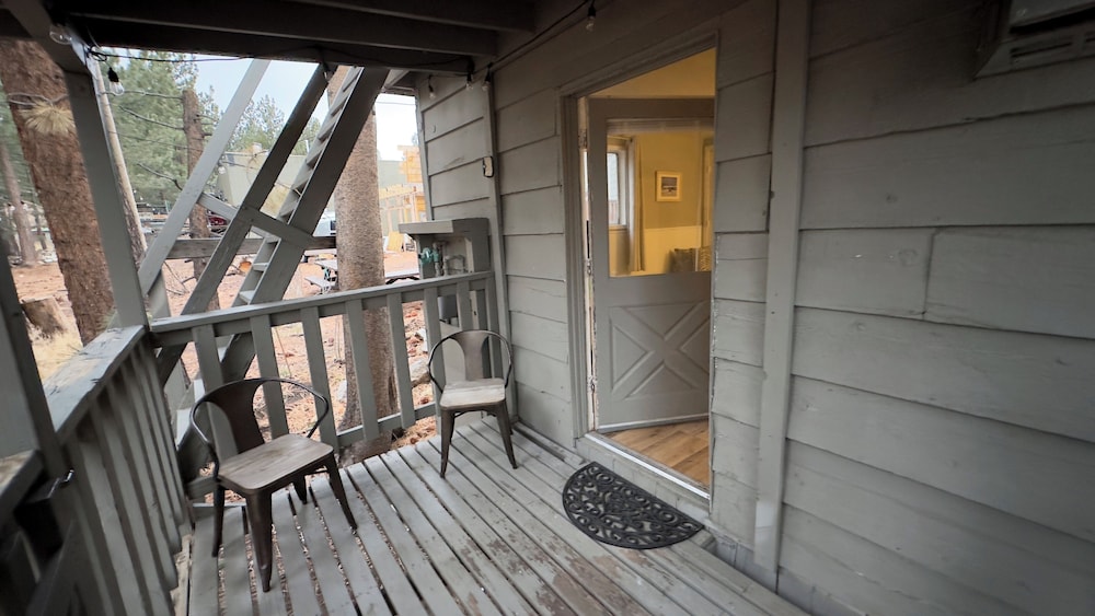 Cinnamon Bear Inn 43/80
