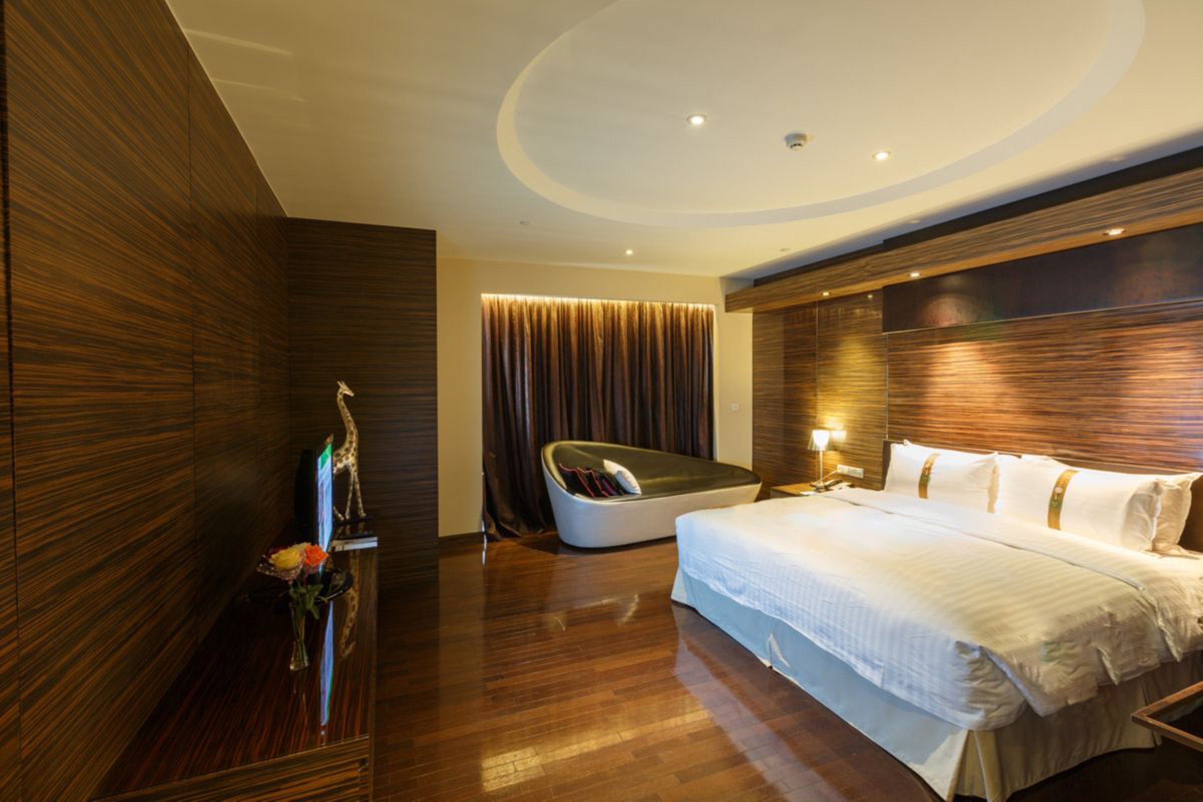 Holiday Inn Shanghai Hongqiao West An Ihg Hotel 14/50