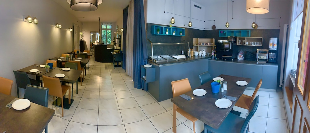 Hotel Restaurant Resslirytti 45/61