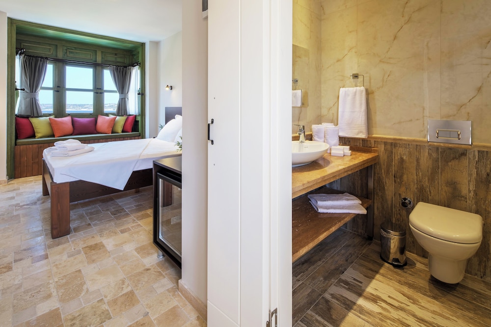 Cesmekes Butik Otel 49/50