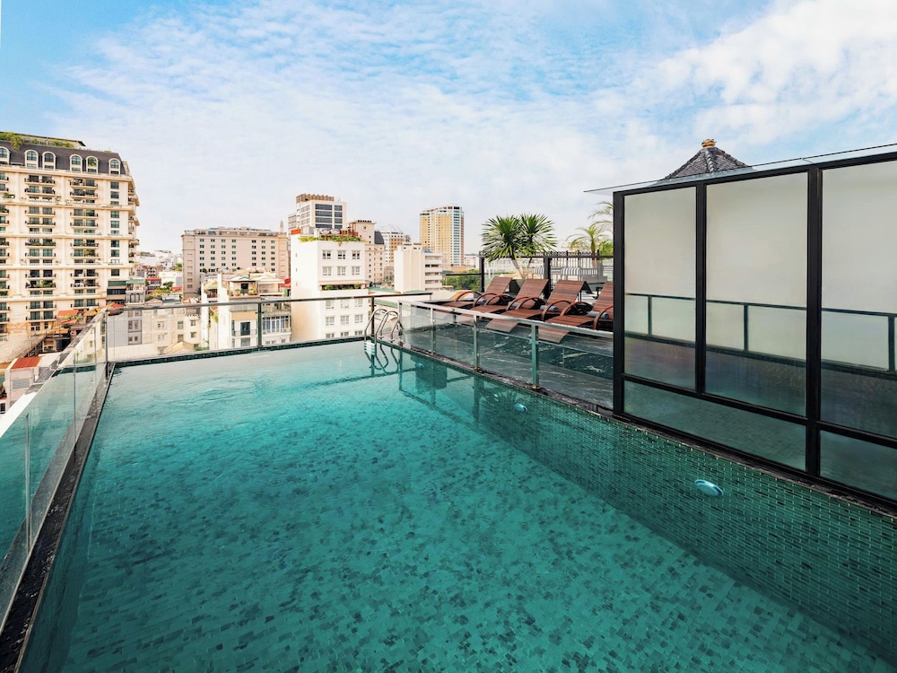 The Legend Hanoi Hotel 45/48