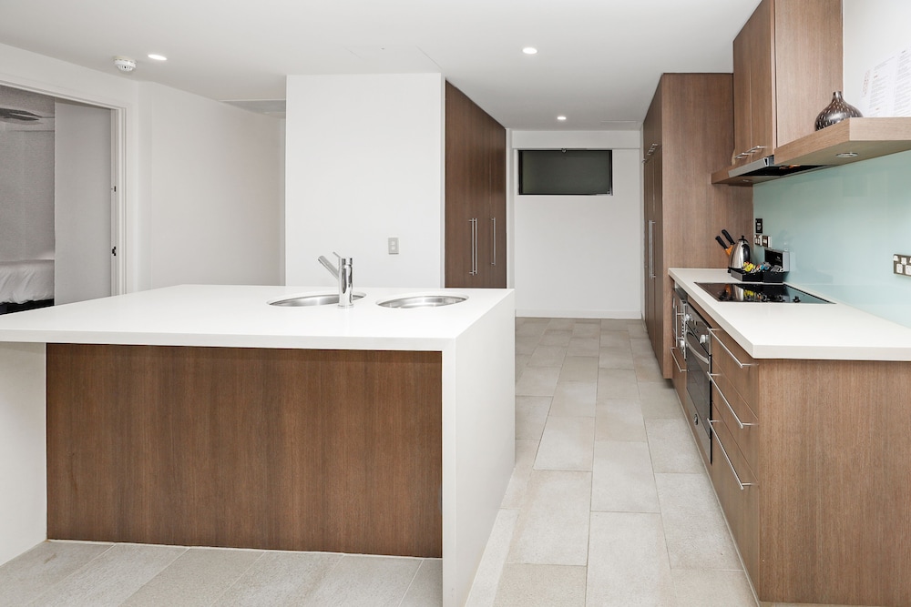 Apartment 316 at Sea Temple Palm Cove 8/50
