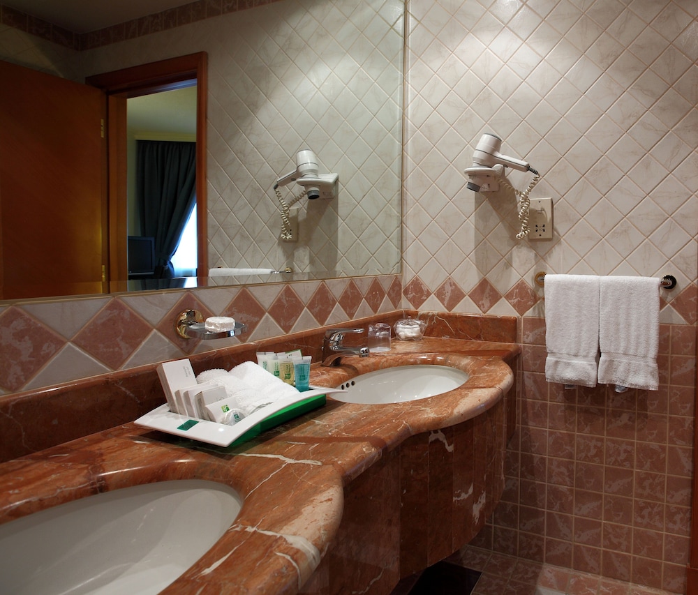 فندق هوليداى ان الخبر(Holiday Inn Al Khobar) 25/43