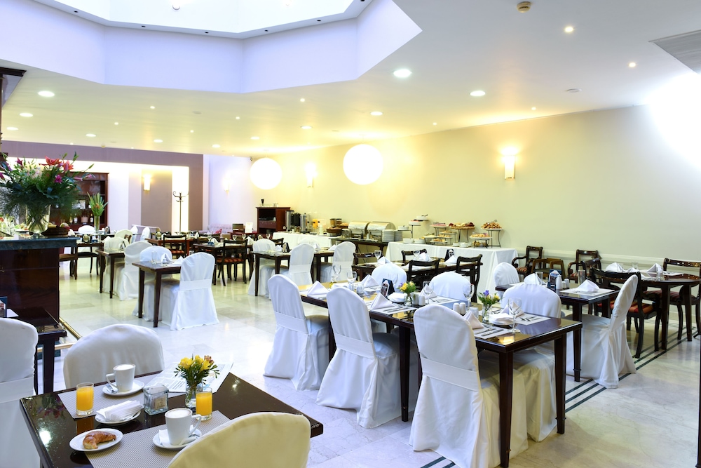 ARGENTA TOWER HOTEL 44/64