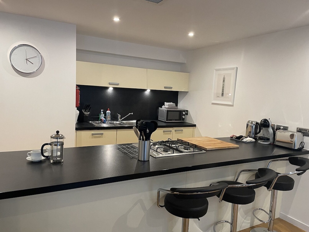 Tolbooth Apartments 24/49