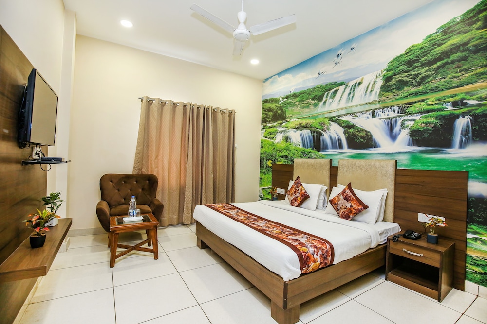 Hotel Karan Residency 15/50