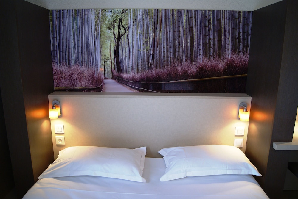 Hotel The Originals Clermont-Ferrand Sud 8/24
