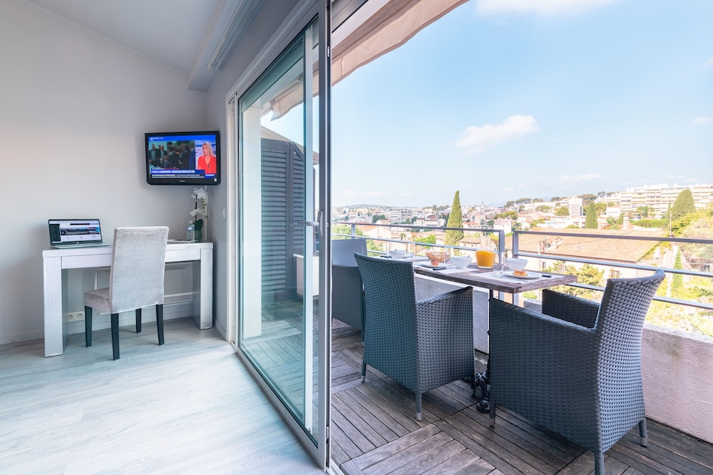 Zenitude Hotel-Residences Le Cannet 39/50