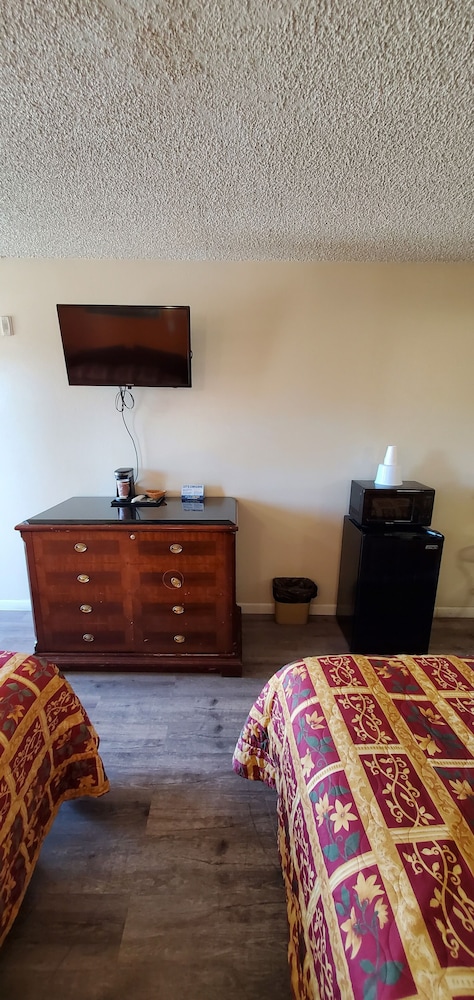 Anaheim National Inn 18/72