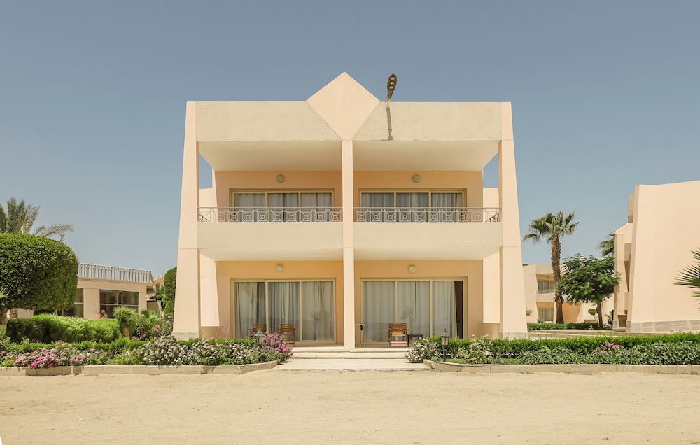 Shoni Bay