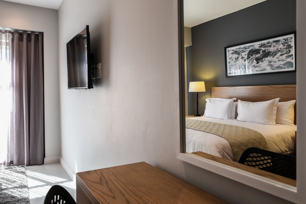 1 BEDROOM, APARTMENT