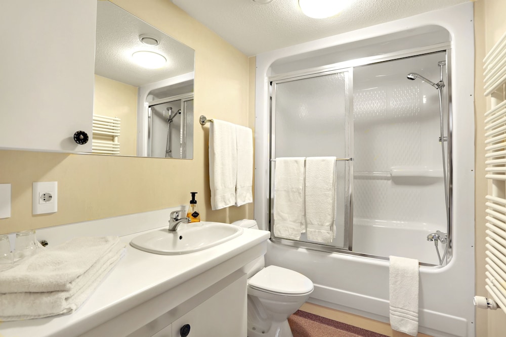 Eldey Airport Hotel 46/46